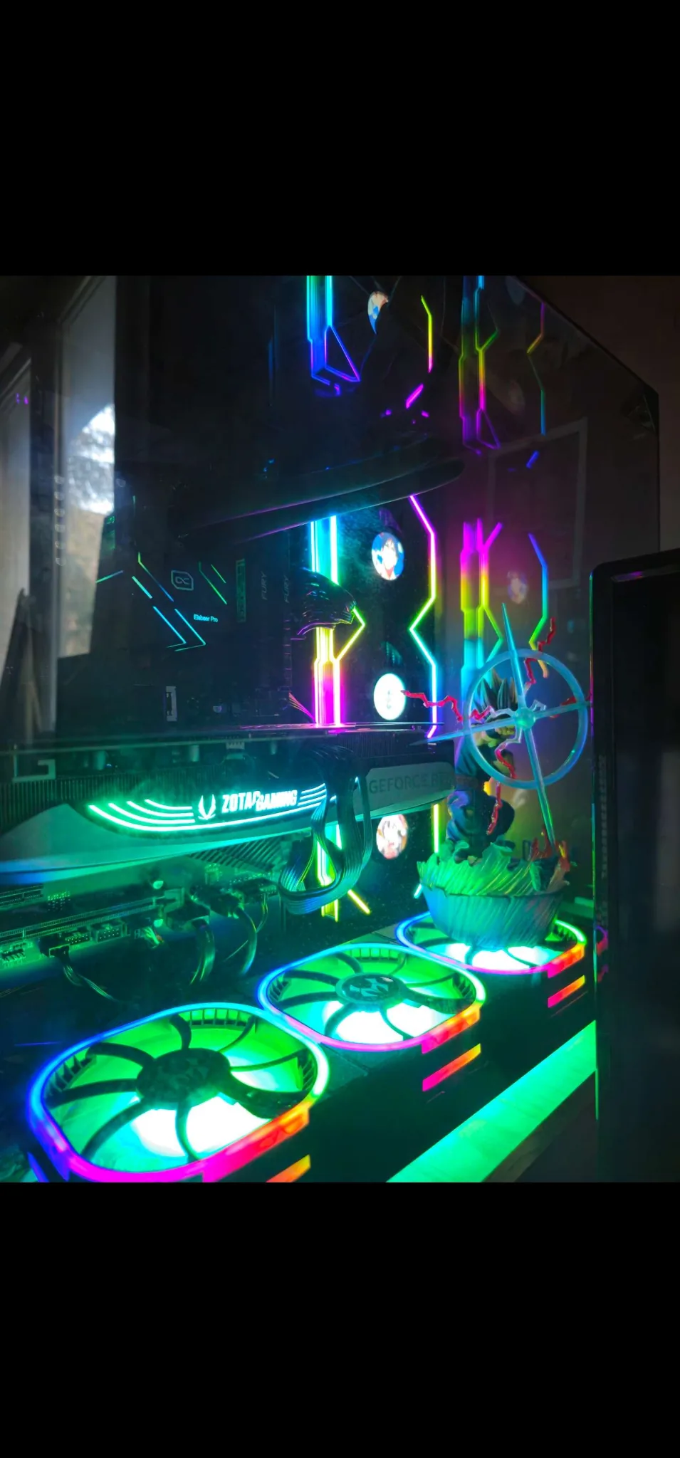 Projet PC gaming RGB multicolore réalisé par NISUSA